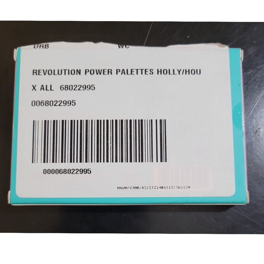 Revolution Beauty Power Eyeshadow Palette - Picture 5 of 5